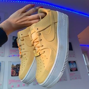 nike sage low af1 topaz gold